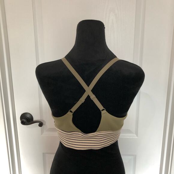 New Aerie Offline Intimates Crossback Green Sports Bra Size Large Supportive‎ - Picture 6 of 8
